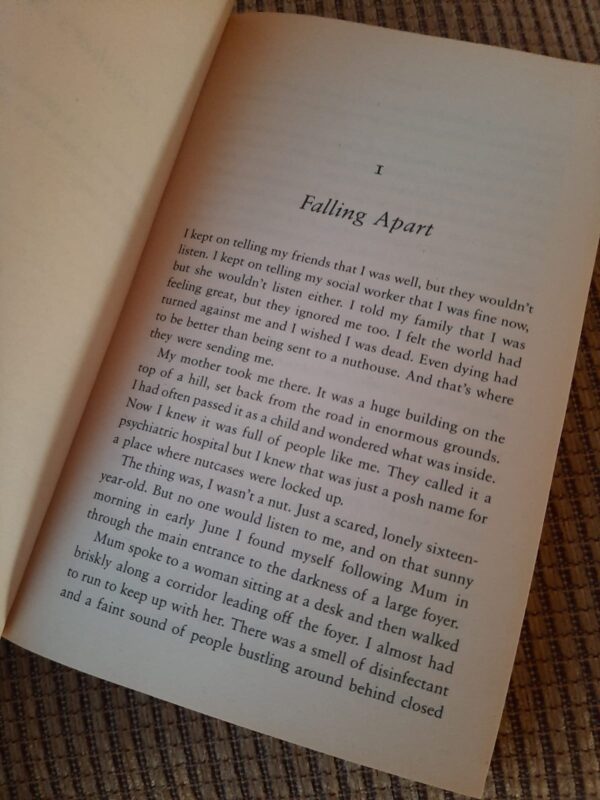 Scarred – Sophie Andrews secondhand book