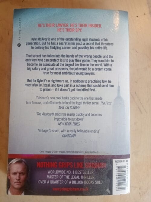 The Associate – John Grisham secondhand book