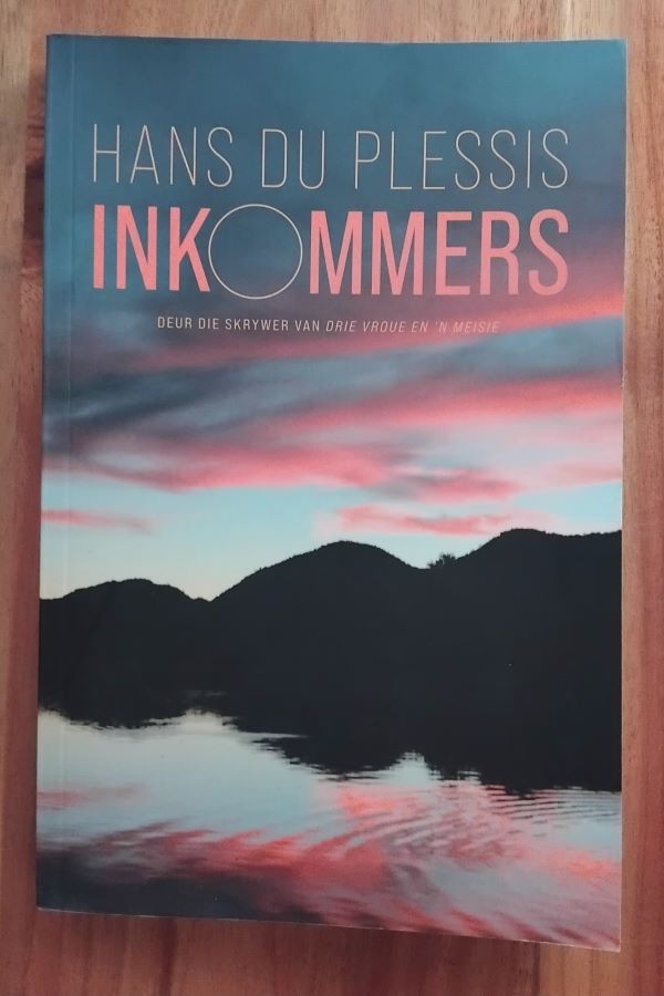 Inkommers - Hans du Plessis. This is a secondhand book.
