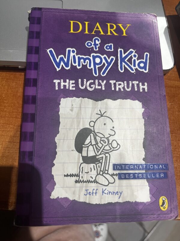 Diary Of A Wimpy Kid: The Ugly Truth #5 - Jeff Kinney