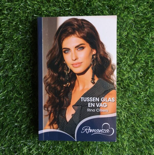 Tussen Glas En Vag – Rina Cilliers secondhand book