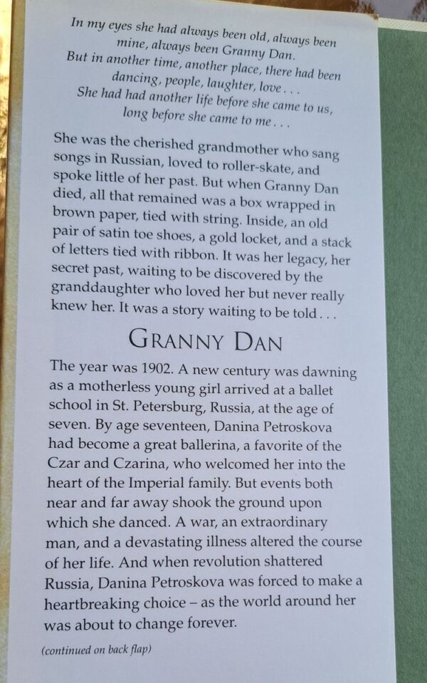 Granny Dan, Danielle Steel in back Granny Dan - Danielle Steel