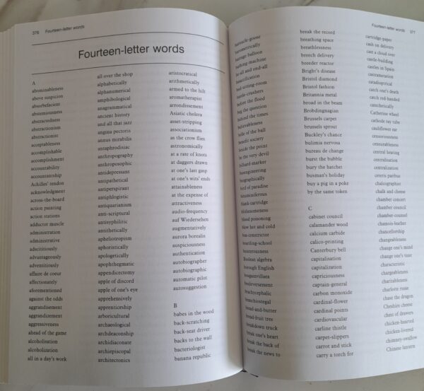 20250518_112112 Crossword Dictionary – Geddes & Grosset secondhand book