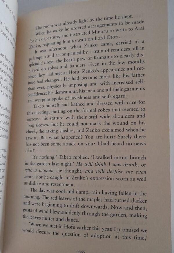 The Harsh Cry Of The Heron – Lian Hearn secondhand book