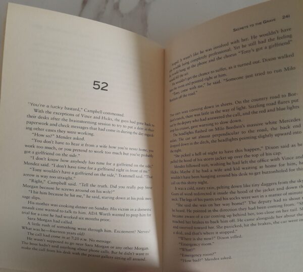 Secrets To The Grave – Tami Hoag secondhand book