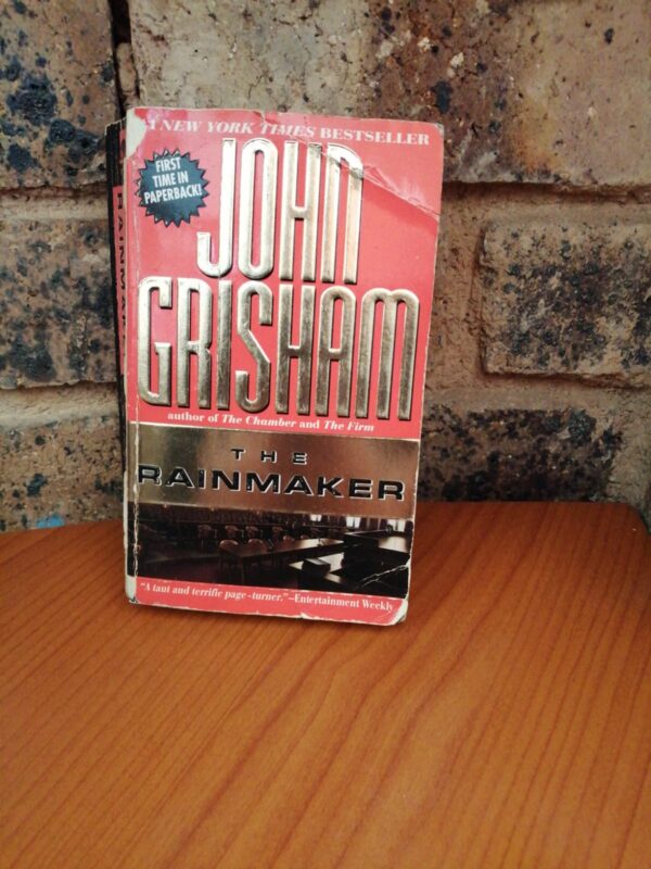 The Rainmaker - John Grisham The Rainmaker – John Grisham secondhand book