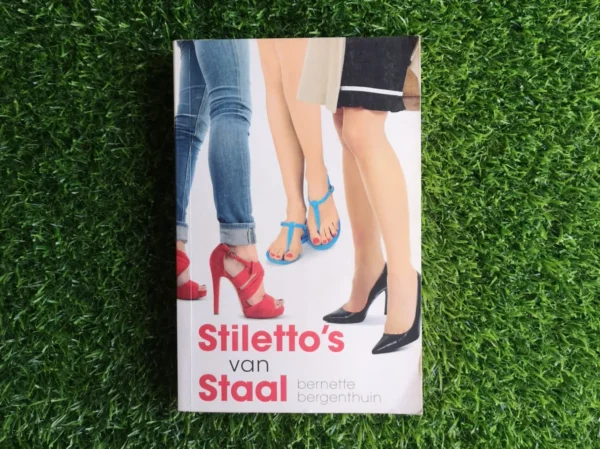 Stiletto’s van Staal - Bernette Bergenthuin