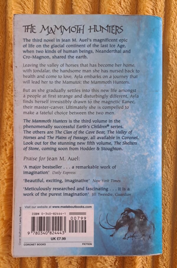 The Mammoth Hunters – Jean M Auel secondhand book