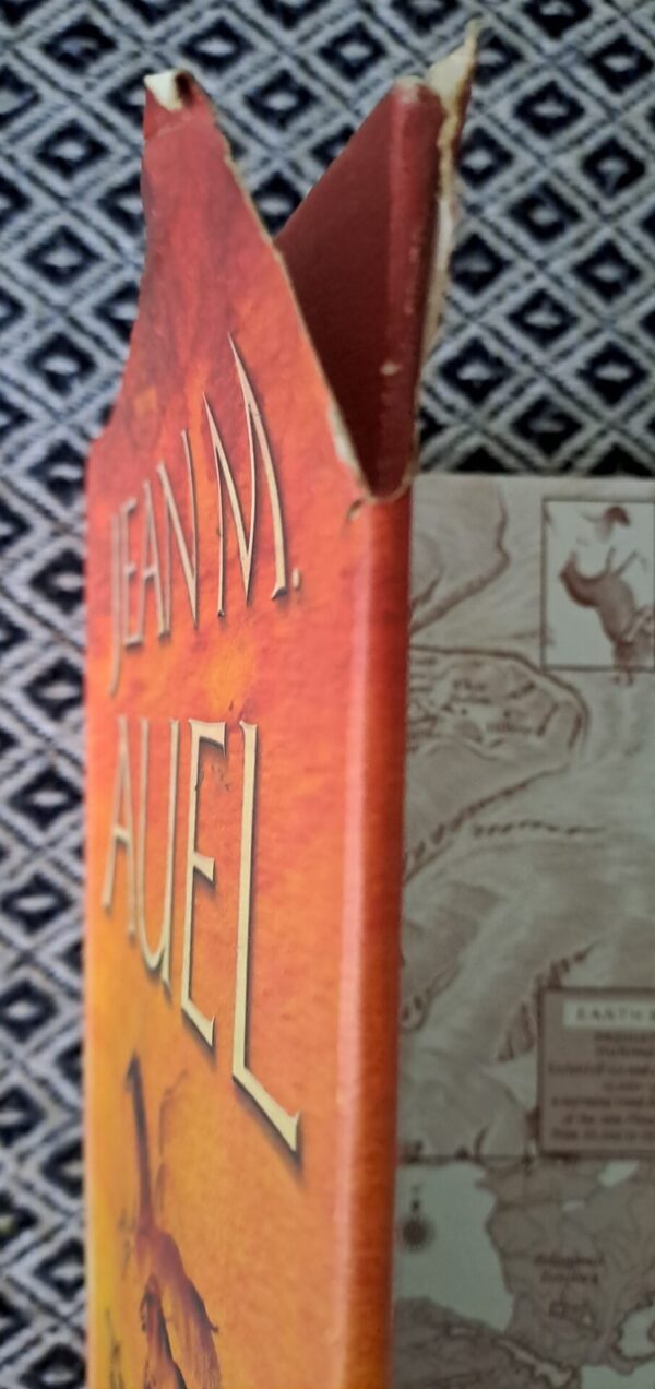 The Shelters Of Stone – Jean M. Auel secondhand book