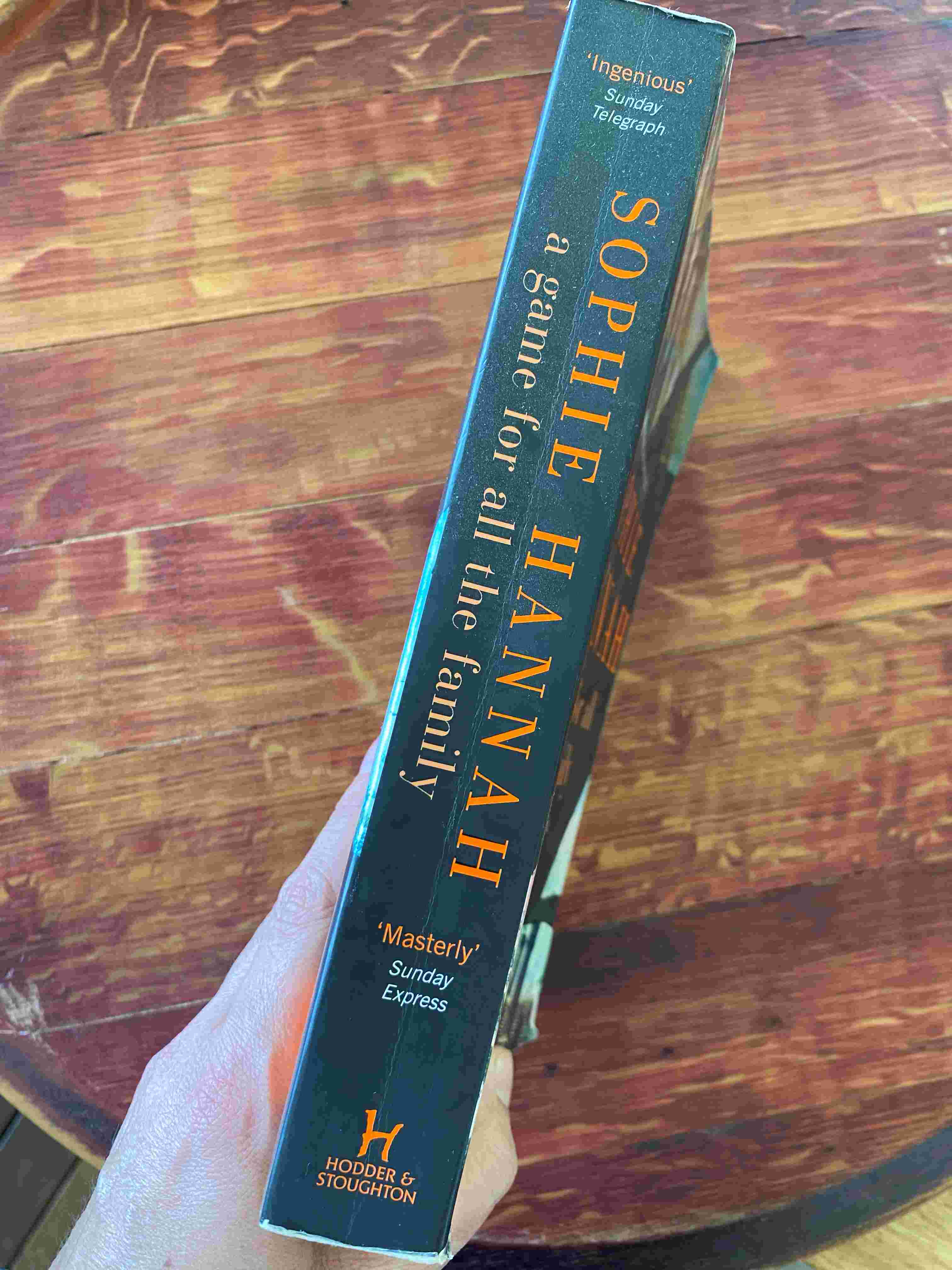 20251015_083152452_iOS A Game For All The Family – Sophie Hannah secondhand book