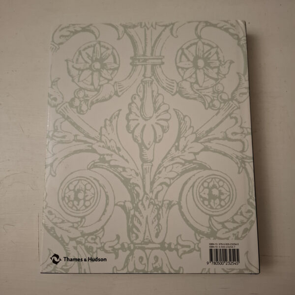 Cast Iron Decoration: A world Survey – E. Graeme Robertson; Joan Robertson secondhand book
