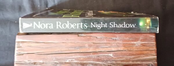 Night Shadow – Nora Roberts secondhand book