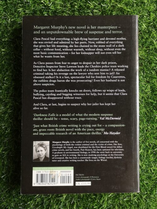 Darkness Falls – Margaret Murphy secondhand book