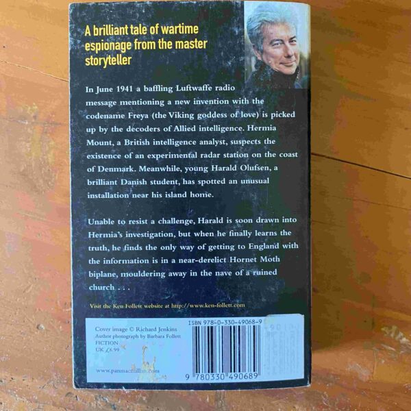 Hornet Flight – Ken Follett secondhand book