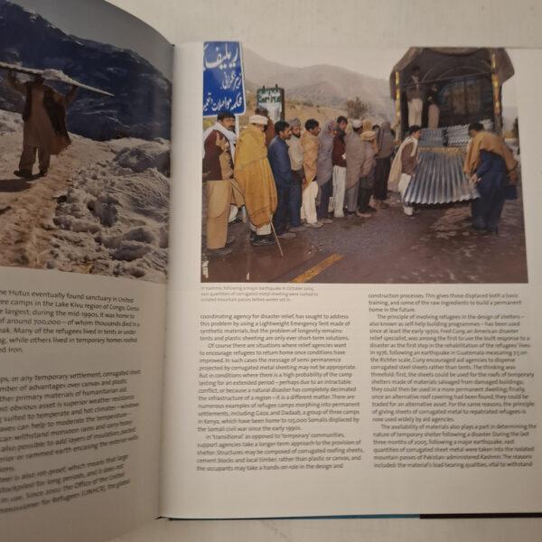 Corrugated Iron: Building On The Frontier – Mornement Adam & Simon Holloway secondhand book