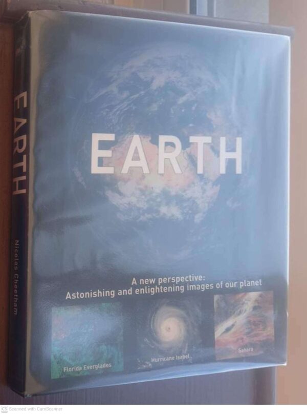 Earth: A New Perspective -- Nicolas Cheetham Earth: A New Perspective — Nicolas Cheetham secondhand book