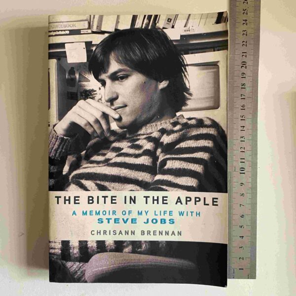 20250615_134104893_iOS The Bite of the Apple – Crissann Brennan secondhand book