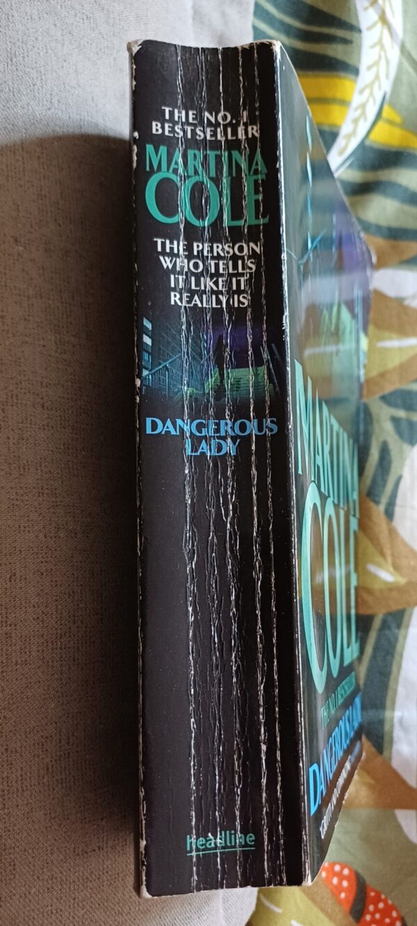 Dangerous Lady_Spine Dangerous Lady – Martina Cole secondhand book