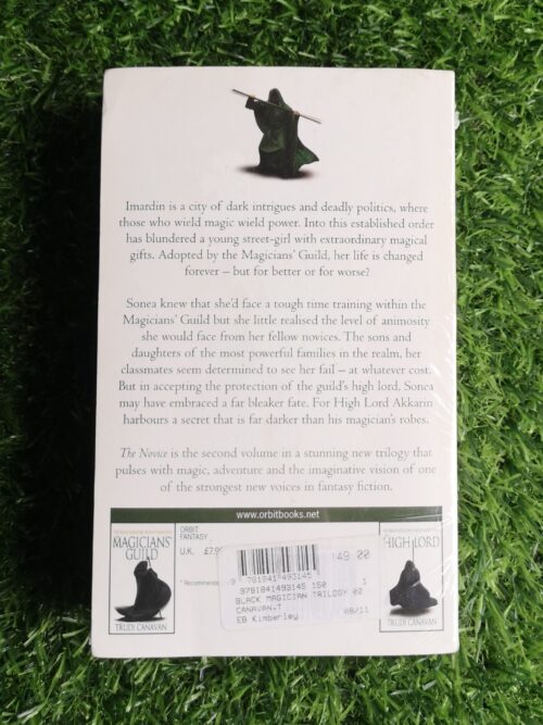 The Novice – Trudi Canavan secondhand book