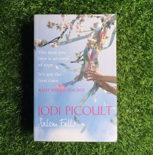 Salem Falls – Jodi Piccoult secondhand book
