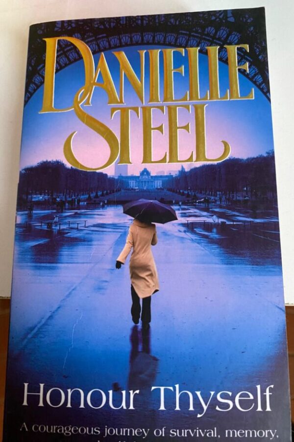 Honour Thyself - Danielle Steel Honour Thyself – Danielle Steel secondhand book