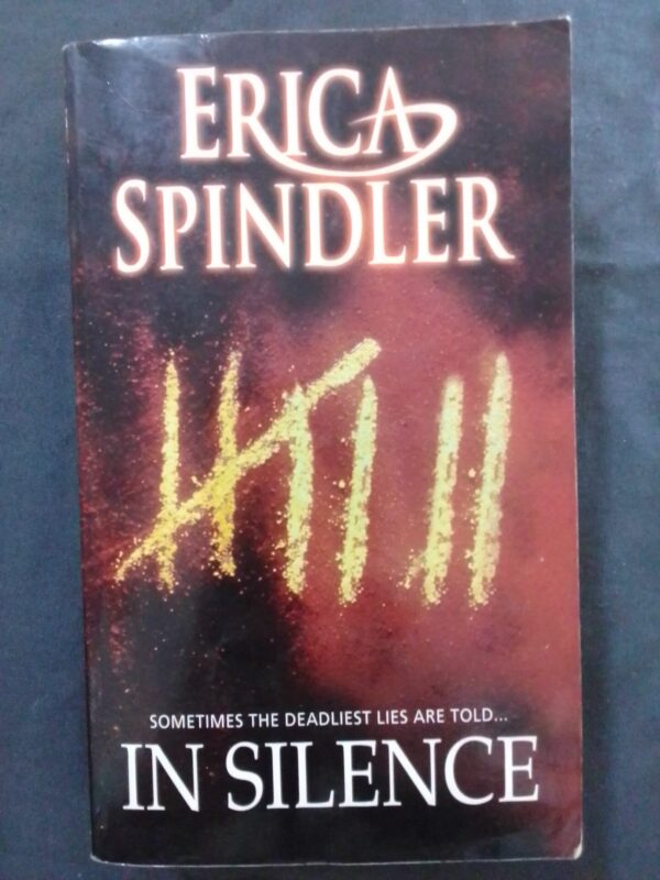 In Silence – Erica Spindler secondhand book