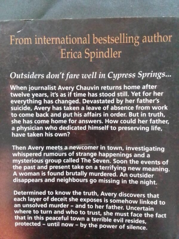 In Silence – Erica Spindler secondhand book