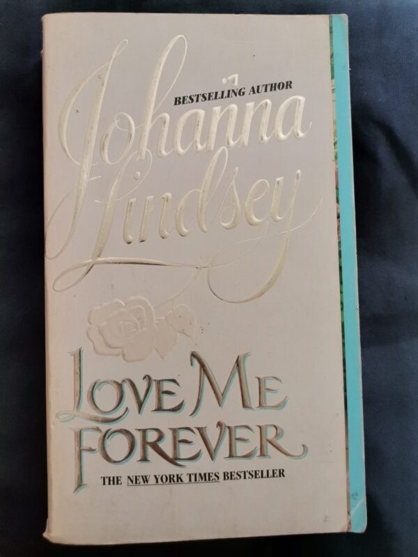 Love Me Forever – Johanna Lindsey secondhand book