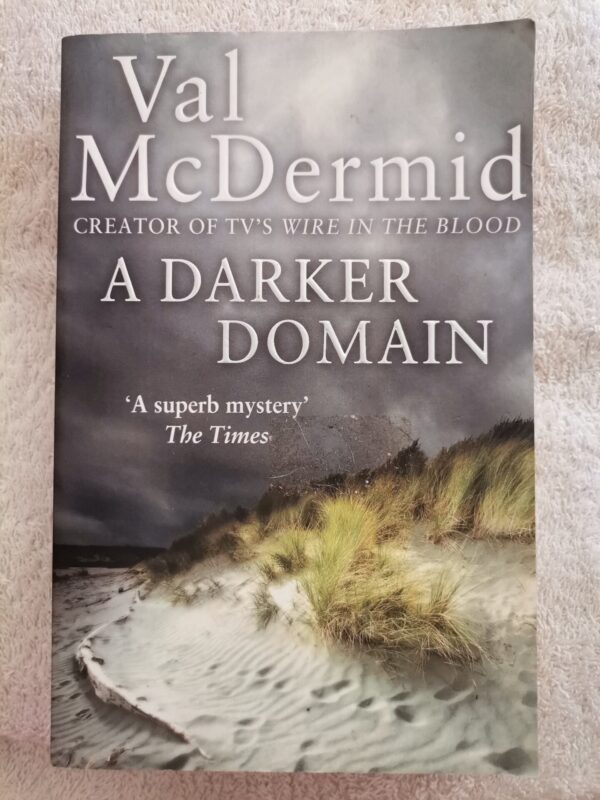 17731456863094033035516834840896 A Darker Domain – Val McDermid secondhand book