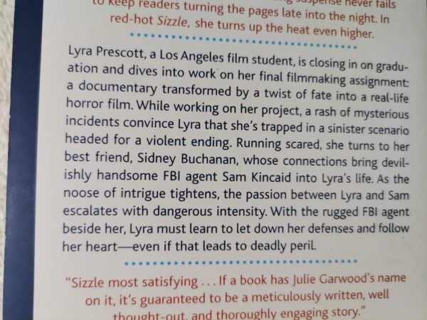 Sizzle – Julie Garwood secondhand book