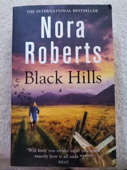 Black Hills – Nora Roberts secondhand book