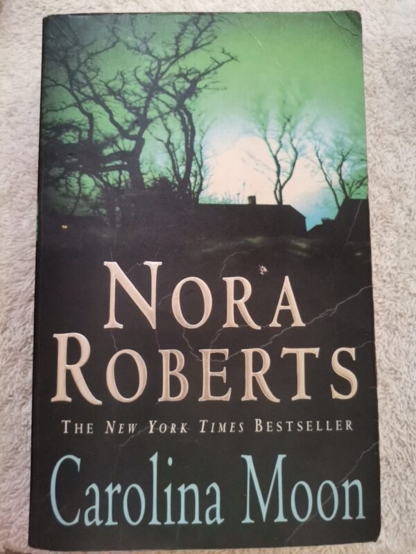 Carolina Moon – Nora Roberts secondhand book