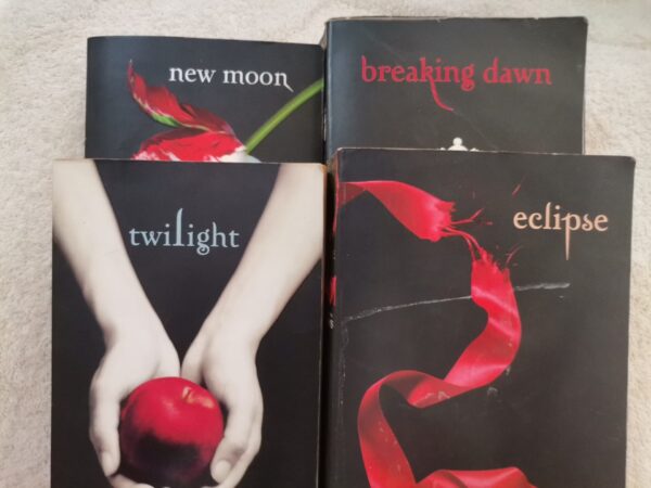 Twilight Series Bundle – Stephanie Meyer secondhand book
