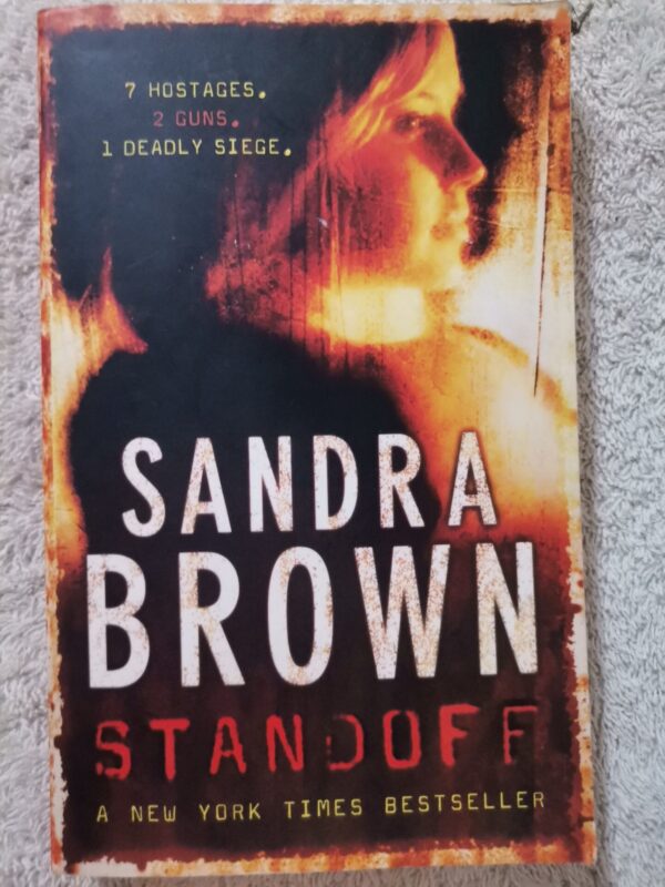 Standoff – Sandra Brown secondhand book