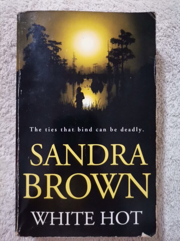 White Hot – Sandra Brown secondhand book