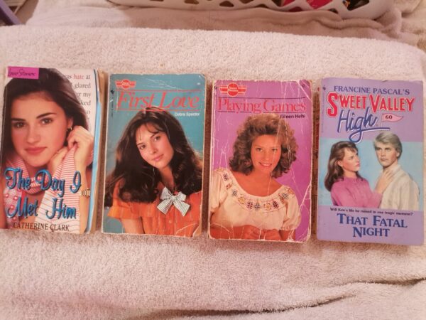 Tween & Teen Bundle (25 Books) secondhand book