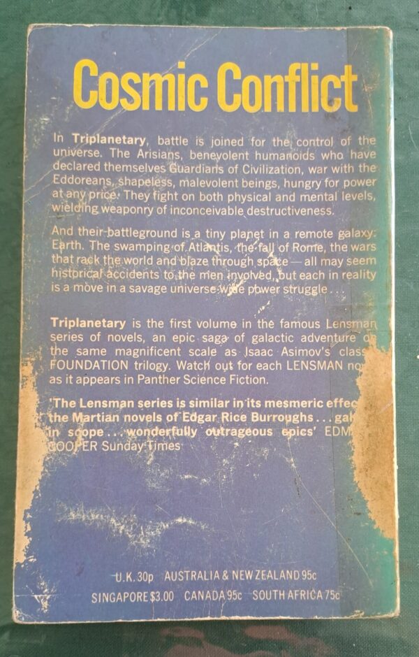 Triplanetary – E. E. ‘Doc’ Smith secondhand book