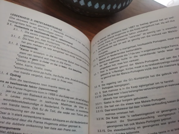 Funksionele Taalkunde (Vir Onderwyser En Student) — JA De Beer, MJ Van Staden secondhand book