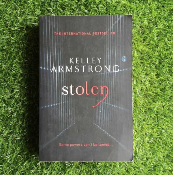 Stolen – Kelley Armstrong secondhand book