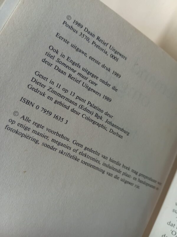 Iemand Moet Omgee – Junita Joubert secondhand book