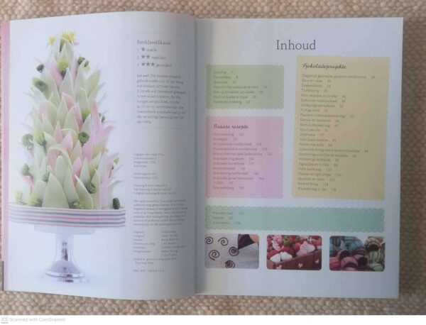 Katrien Se Koeke: Smullekker Resepte En Oorspronklike Sjokoladeversierings — Katrien Van Zyl secondhand book