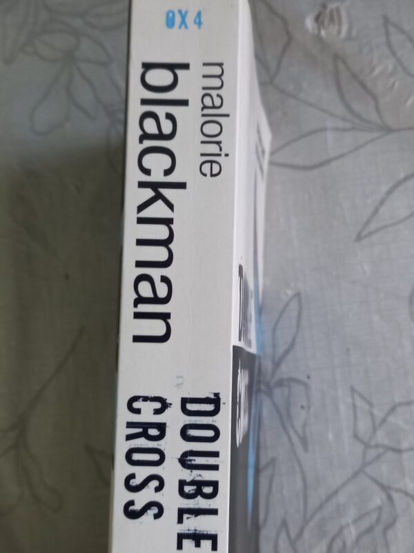 Double Cross – Malorie Blackman secondhand book