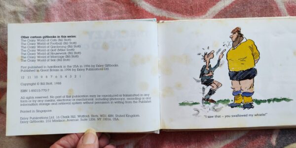 The Crazy World Of Rugby – Bill Stott secondhand book