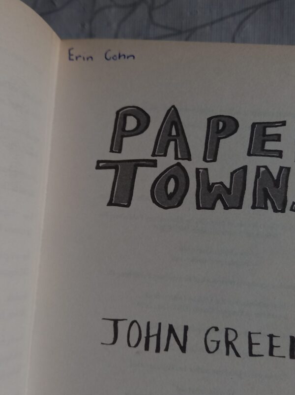 Paper Towns – John Green secondhand book
