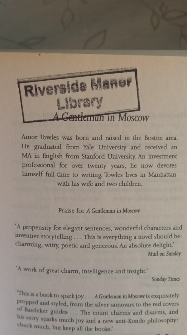 A Gentleman in Moscow – Amor Towles secondhand book