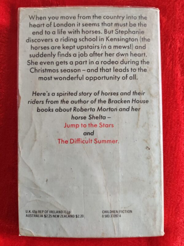 Tan And Tarmac – Gillian Baxter secondhand book