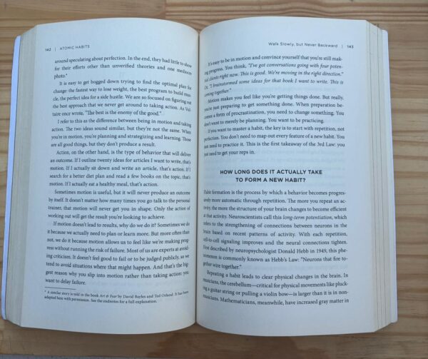 Atomic Habits – James Clear secondhand book