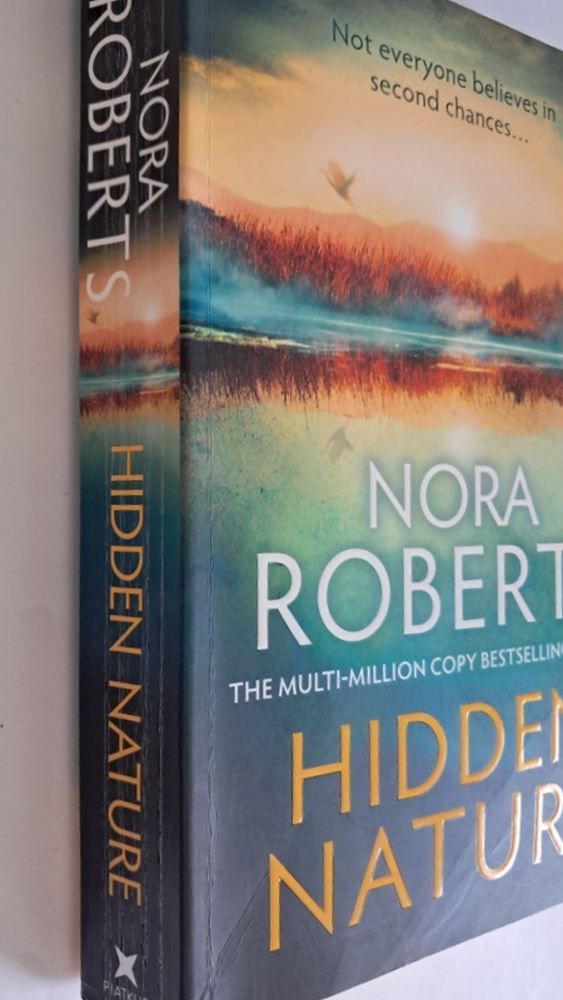Hidden Nature – Nora Roberts secondhand book