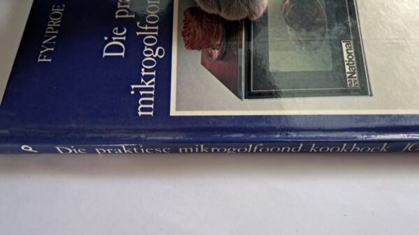 Die Praktiese Mikrogolfoond-Kookboek – Joey Mostert secondhand book