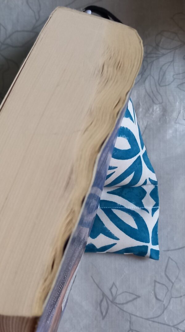 The Hidden Girl – Lucinda Riley secondhand book